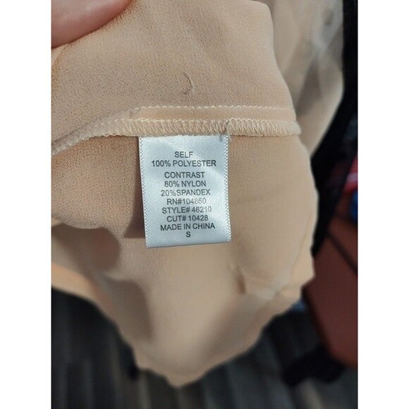 Women's Chloe K Sheer Lace Blouse Blush Small - Picture 5 of 6